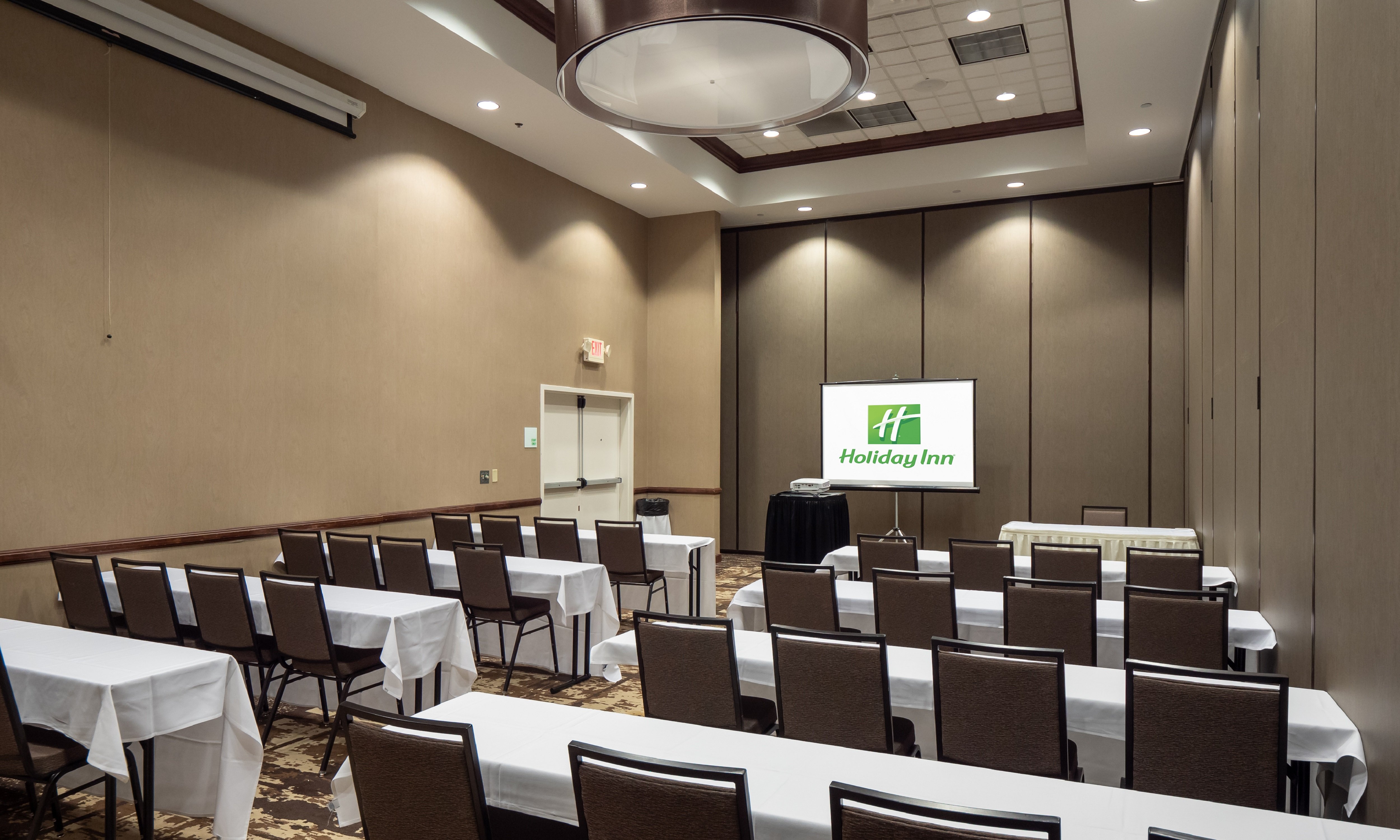 holiday inn and conference center marshfield by ihg