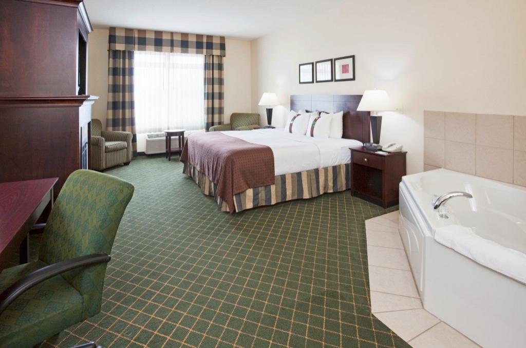 holiday inn and conference center marshfield by ihg