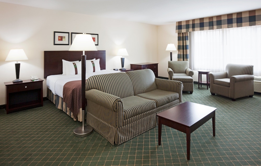 holiday inn and conference center marshfield by ihg