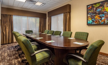 holiday inn and conference center marshfield by ihg
