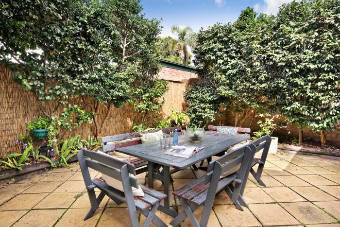 manly waves studios and apartments