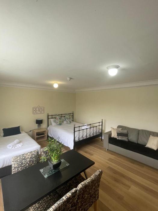 manly waves studios and apartments