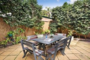 manly waves studios and apartments