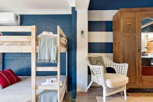 manly waves studios and apartments