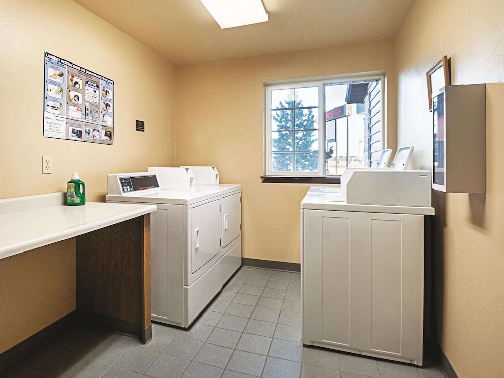 la quinta inn and suites by wyndham woodburn