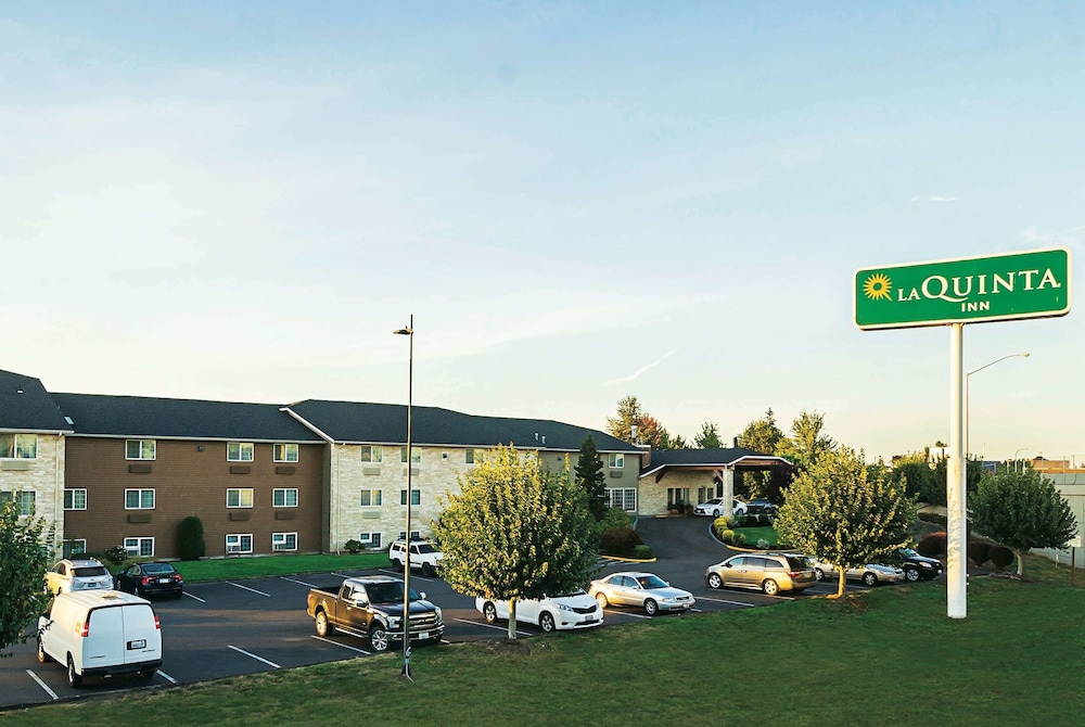 la quinta inn and suites by wyndham woodburn