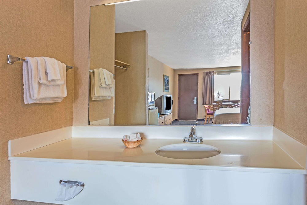 travelodge by wyndham pioneer villa