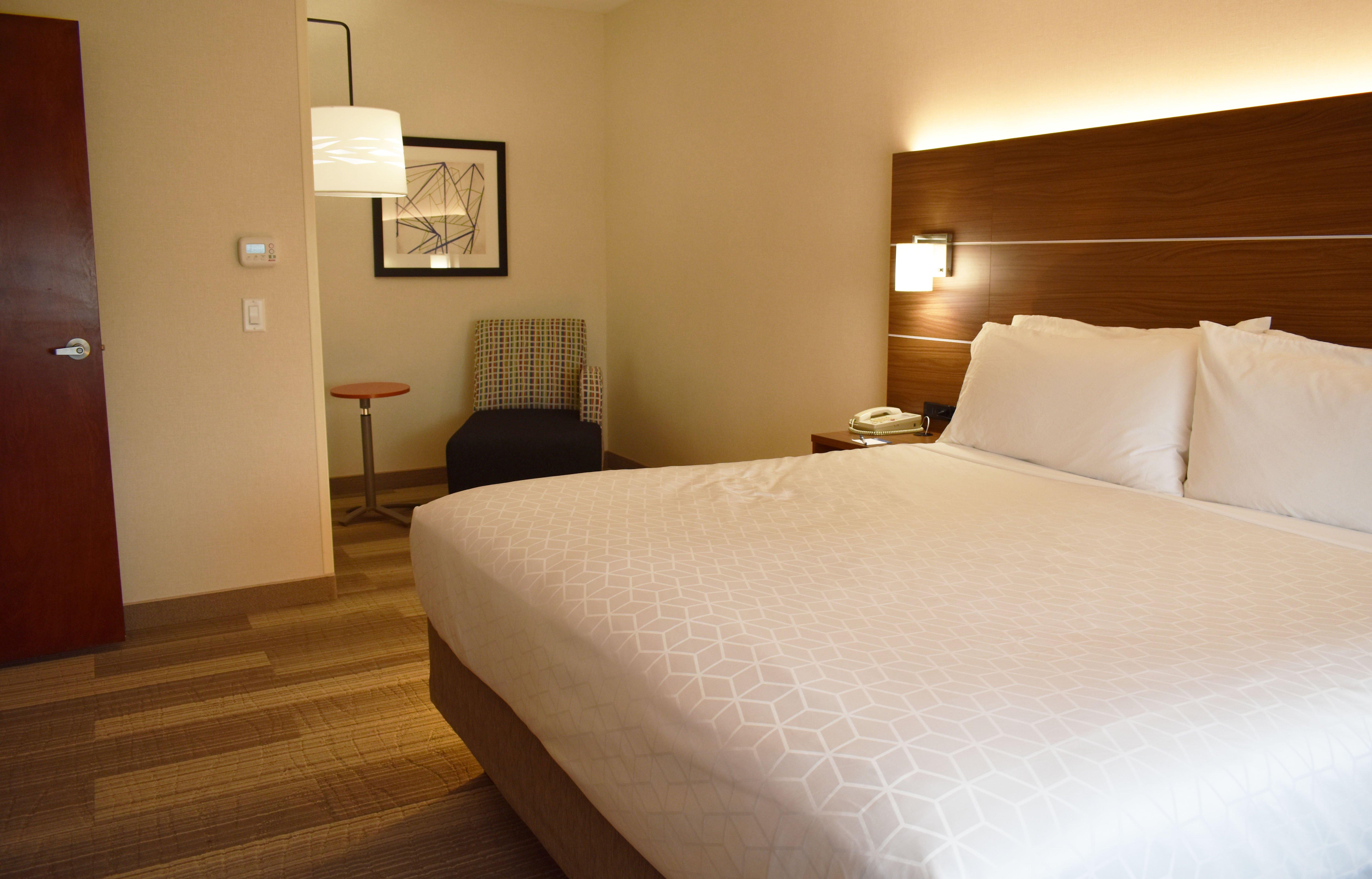 holiday inn express and suites albany by ihg
