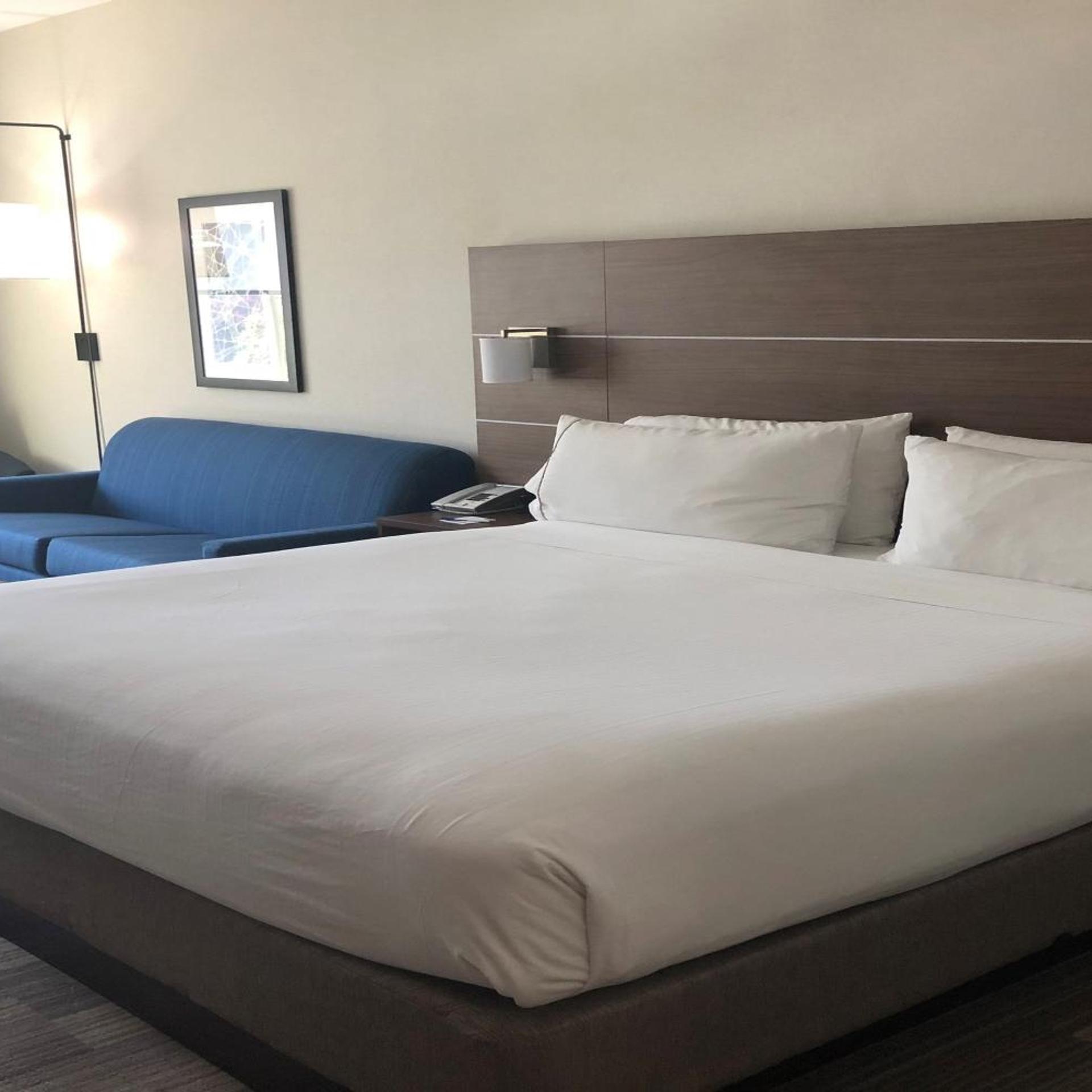 holiday inn express and suites albany by ihg