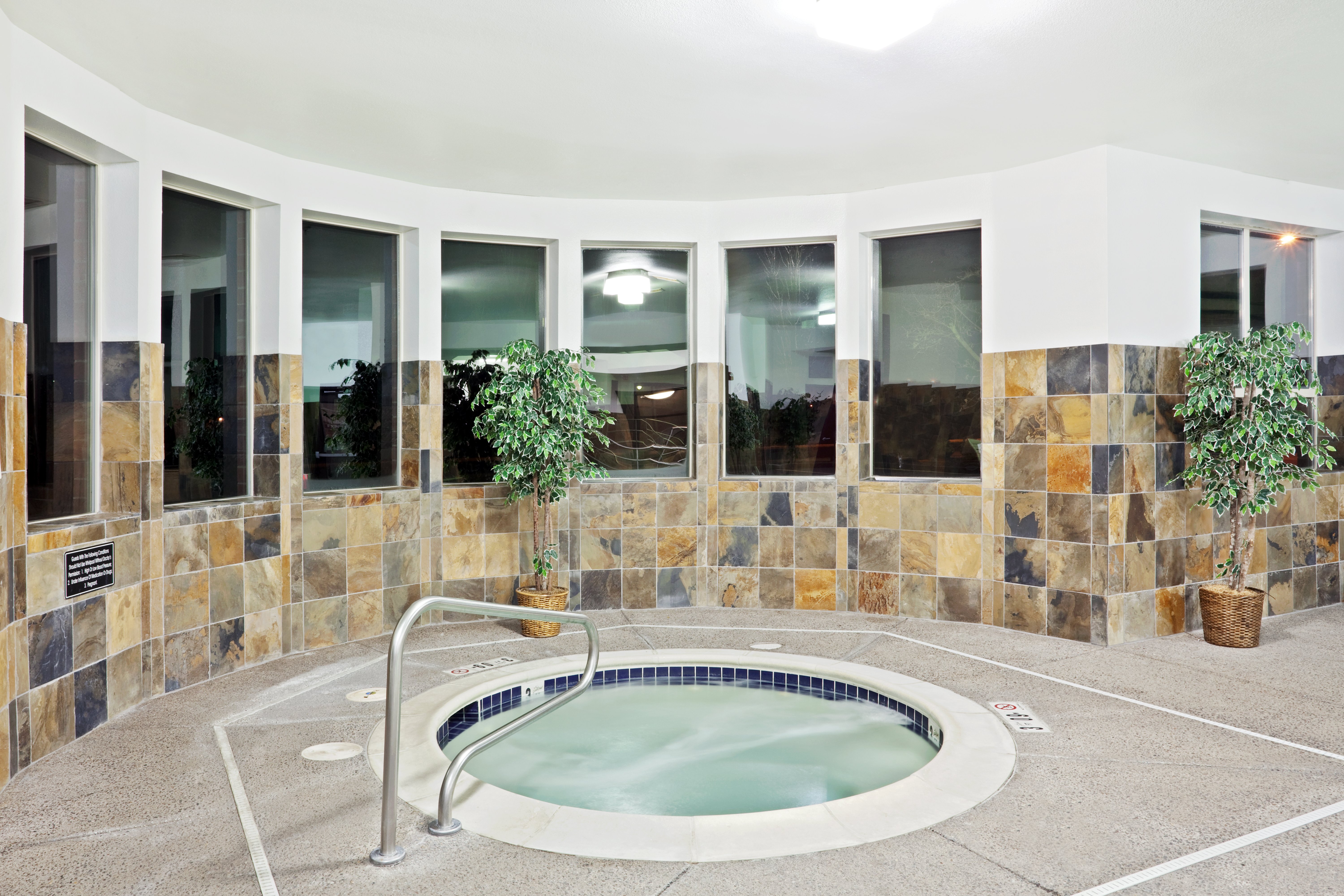 holiday inn express and suites albany by ihg