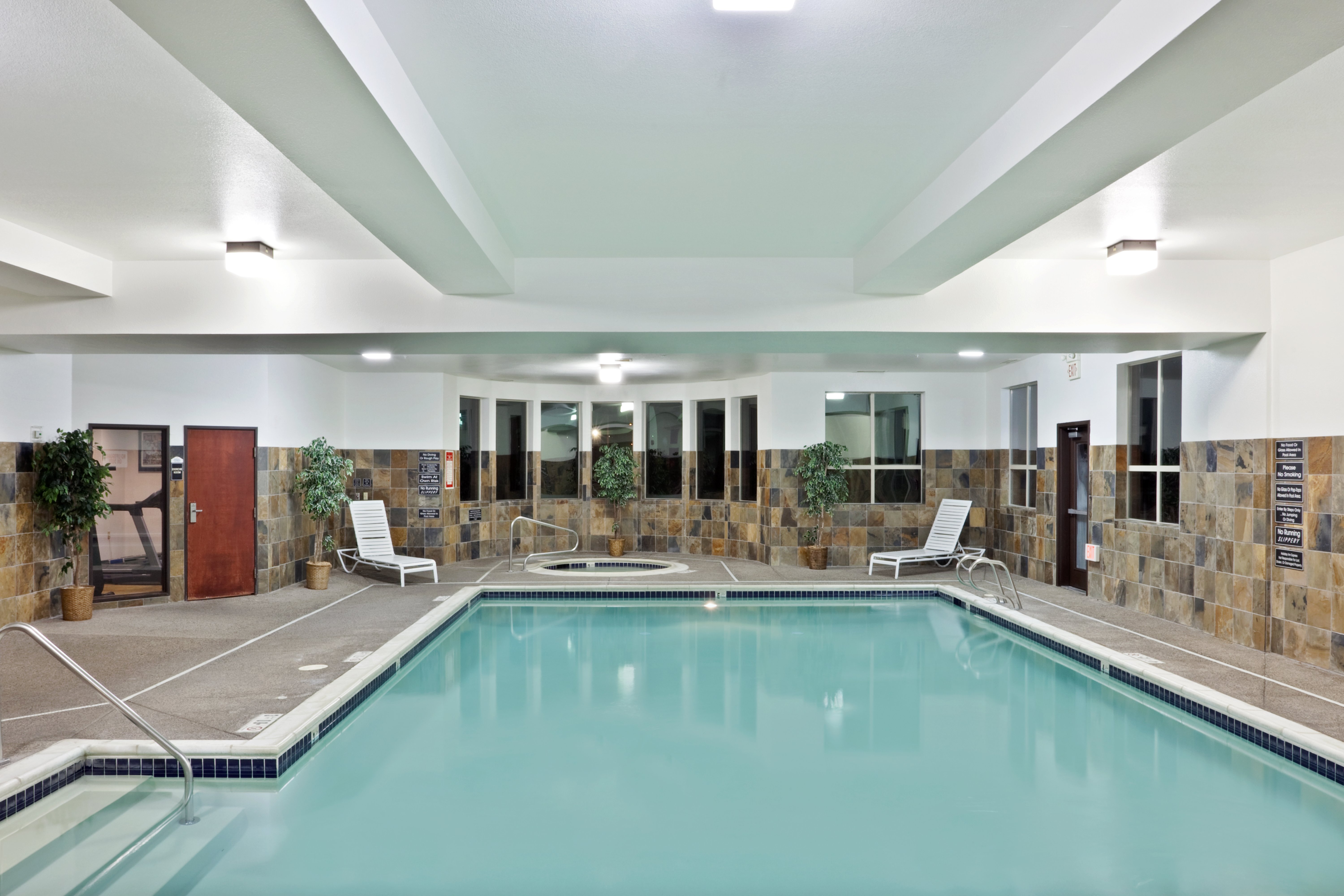 holiday inn express and suites albany by ihg