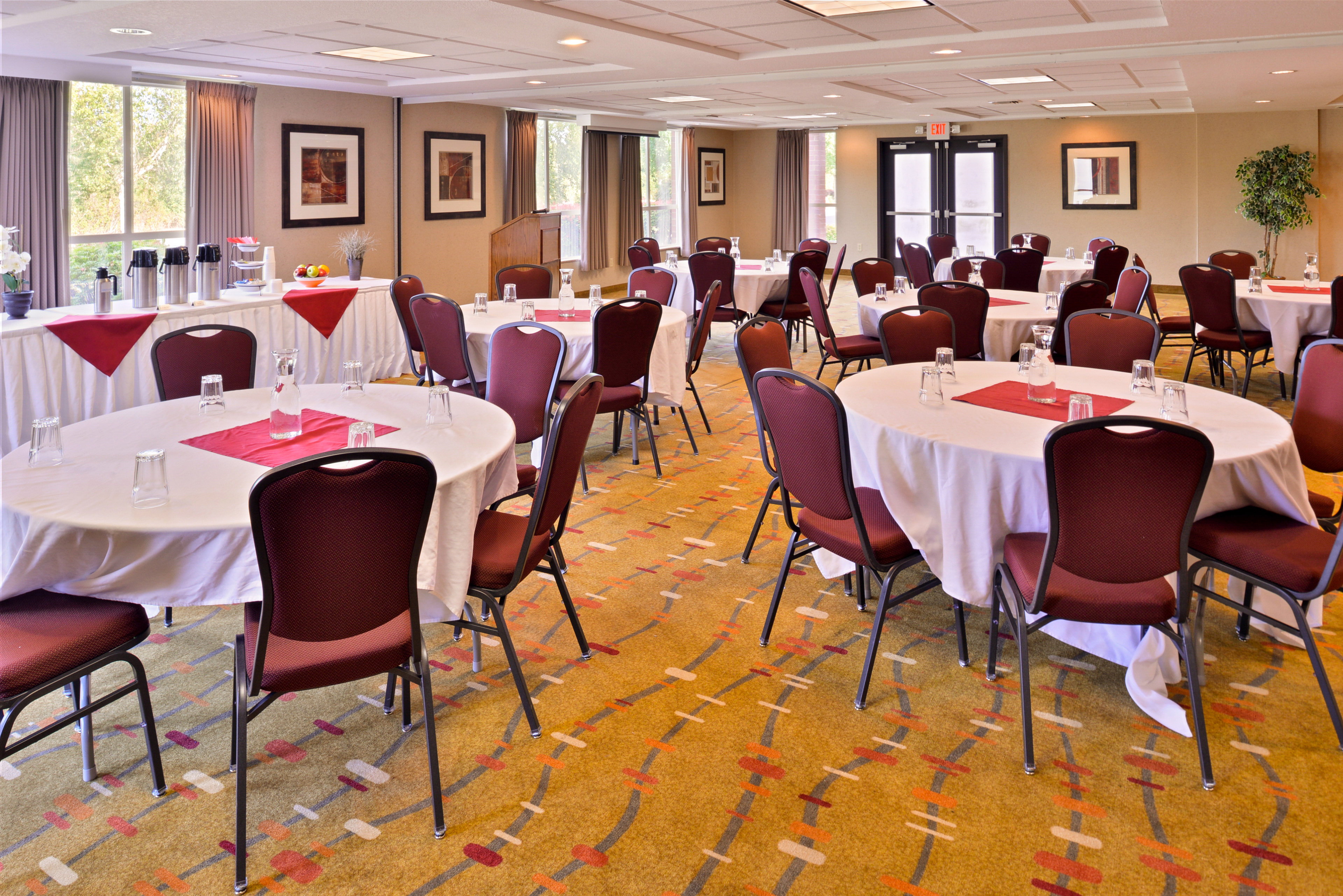 holiday inn express and suites albany by ihg