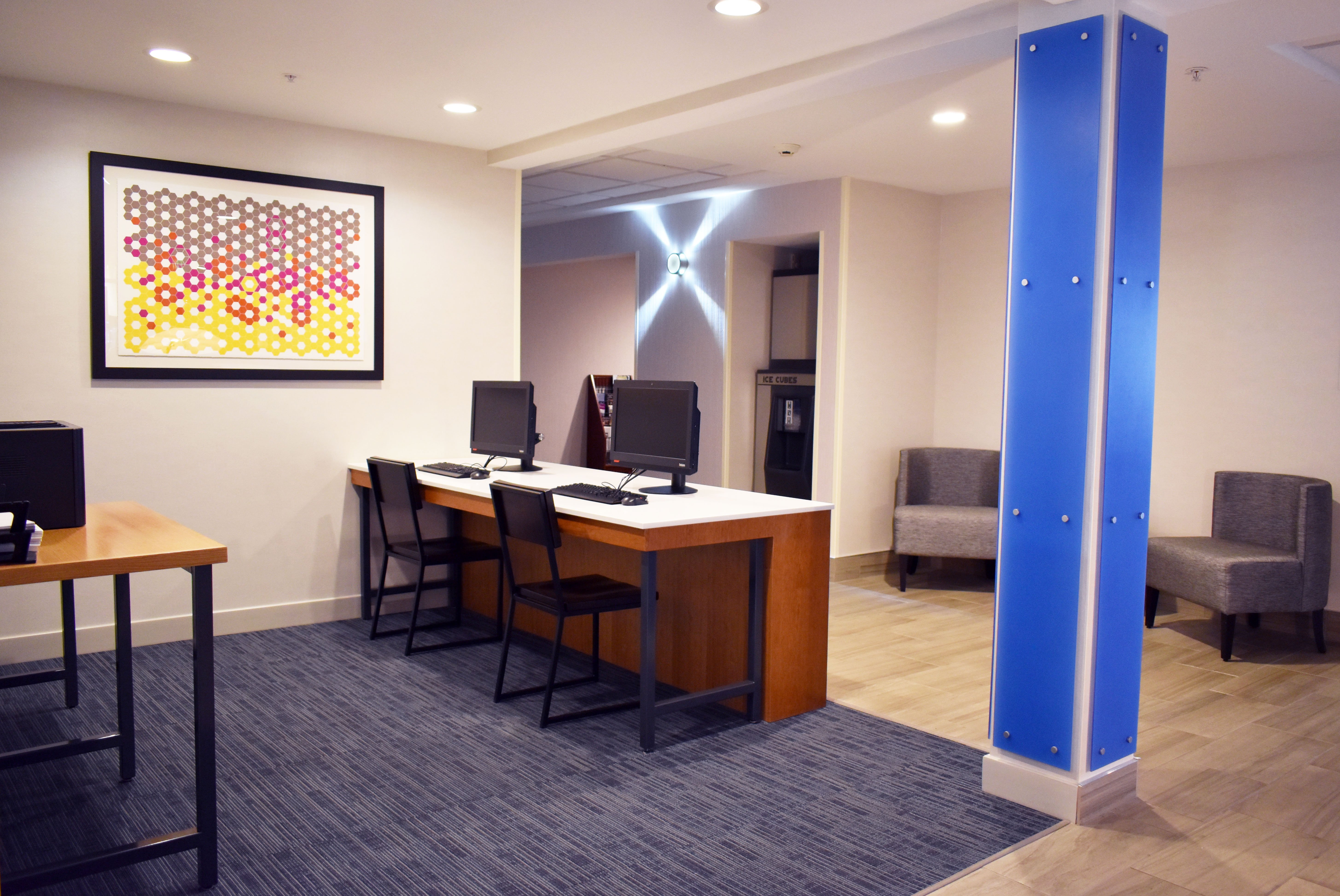 holiday inn express and suites albany by ihg