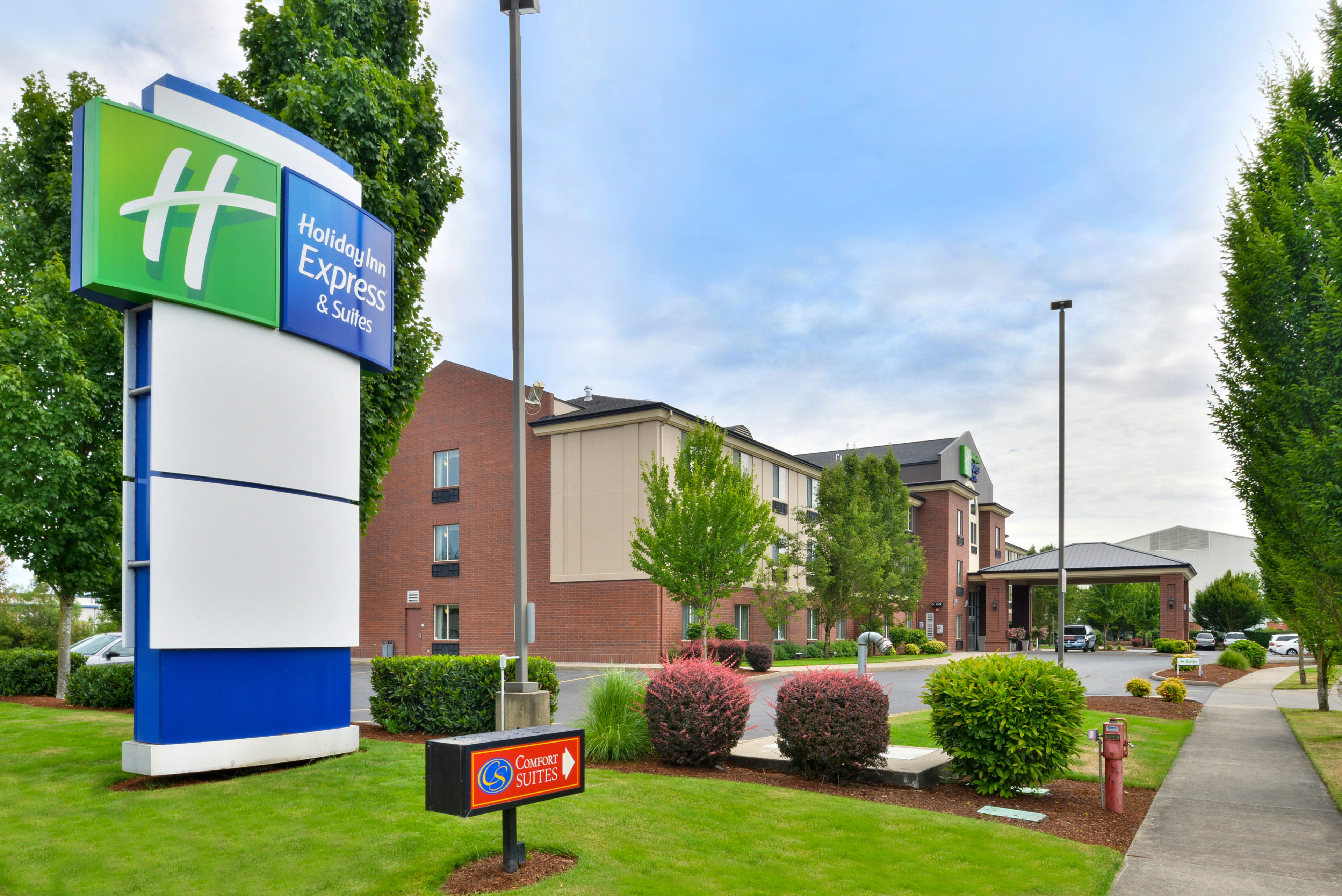 holiday inn express and suites albany by ihg