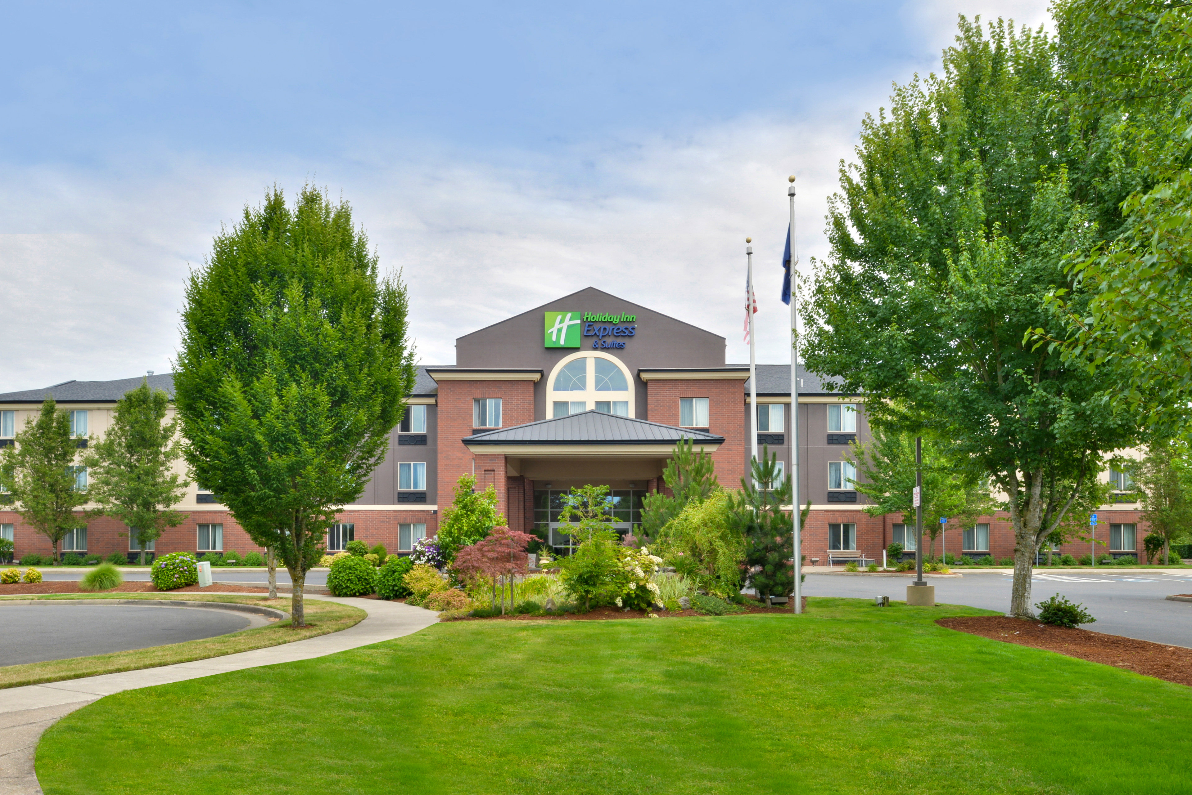 holiday inn express and suites albany by ihg