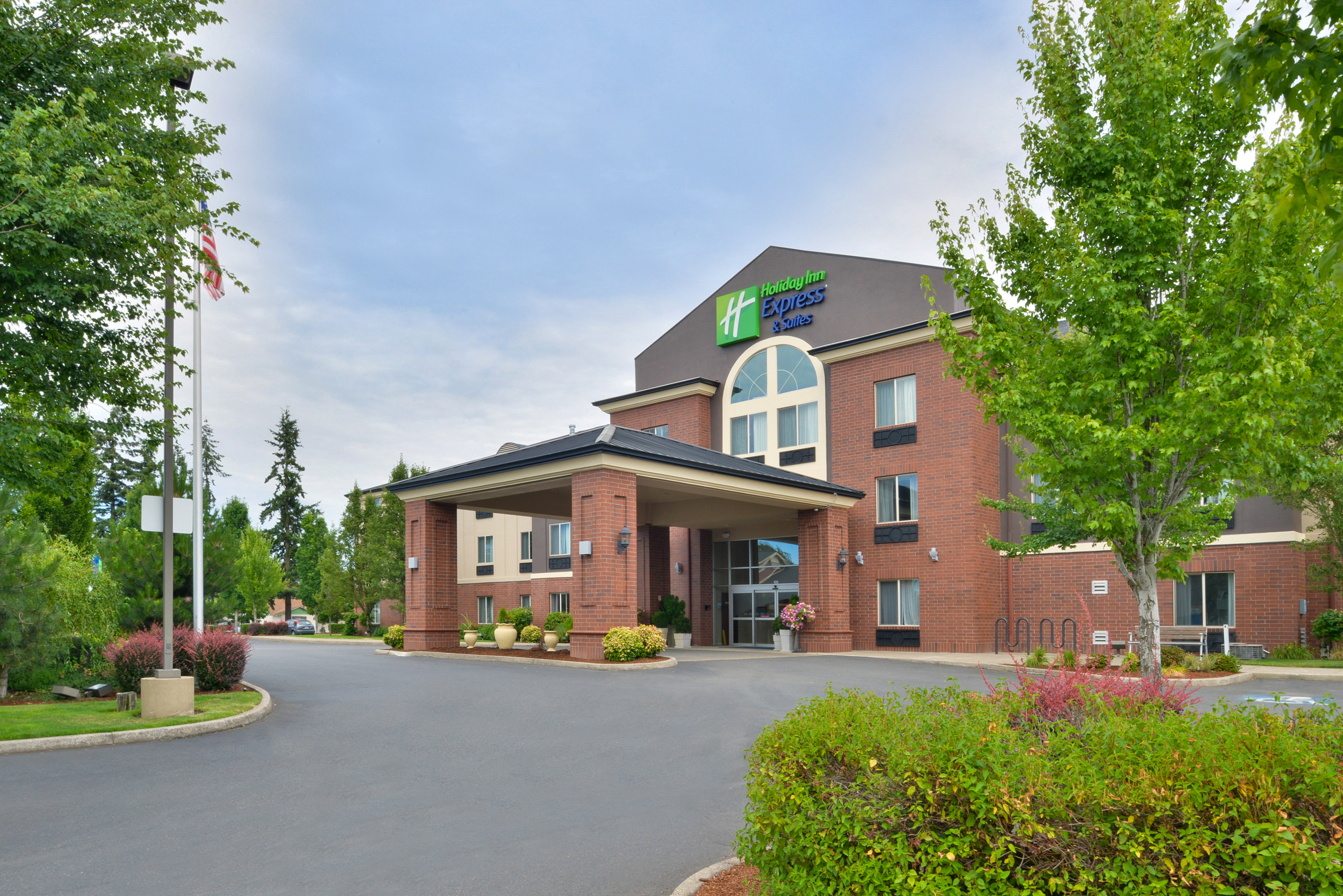holiday inn express and suites albany by ihg