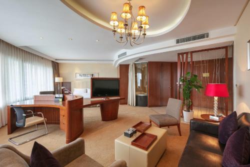 deefly grand hotel airport hangzhou