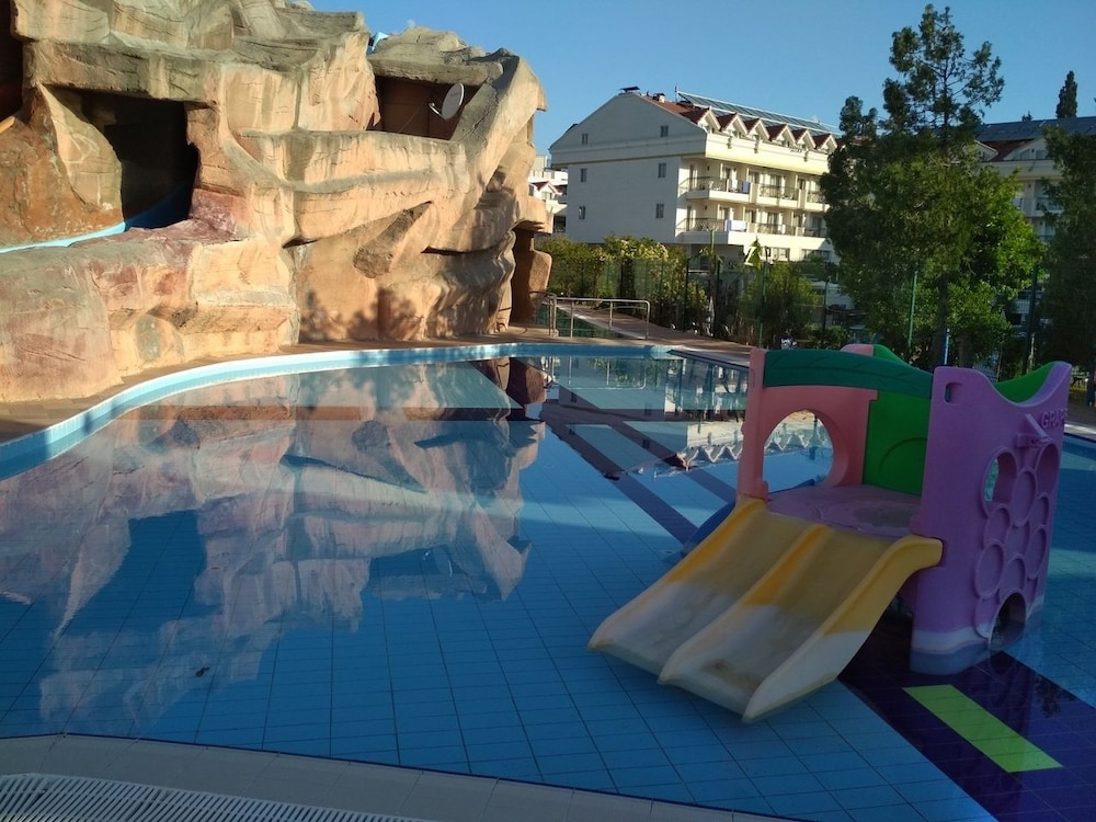 rox royal hotel all inclusive