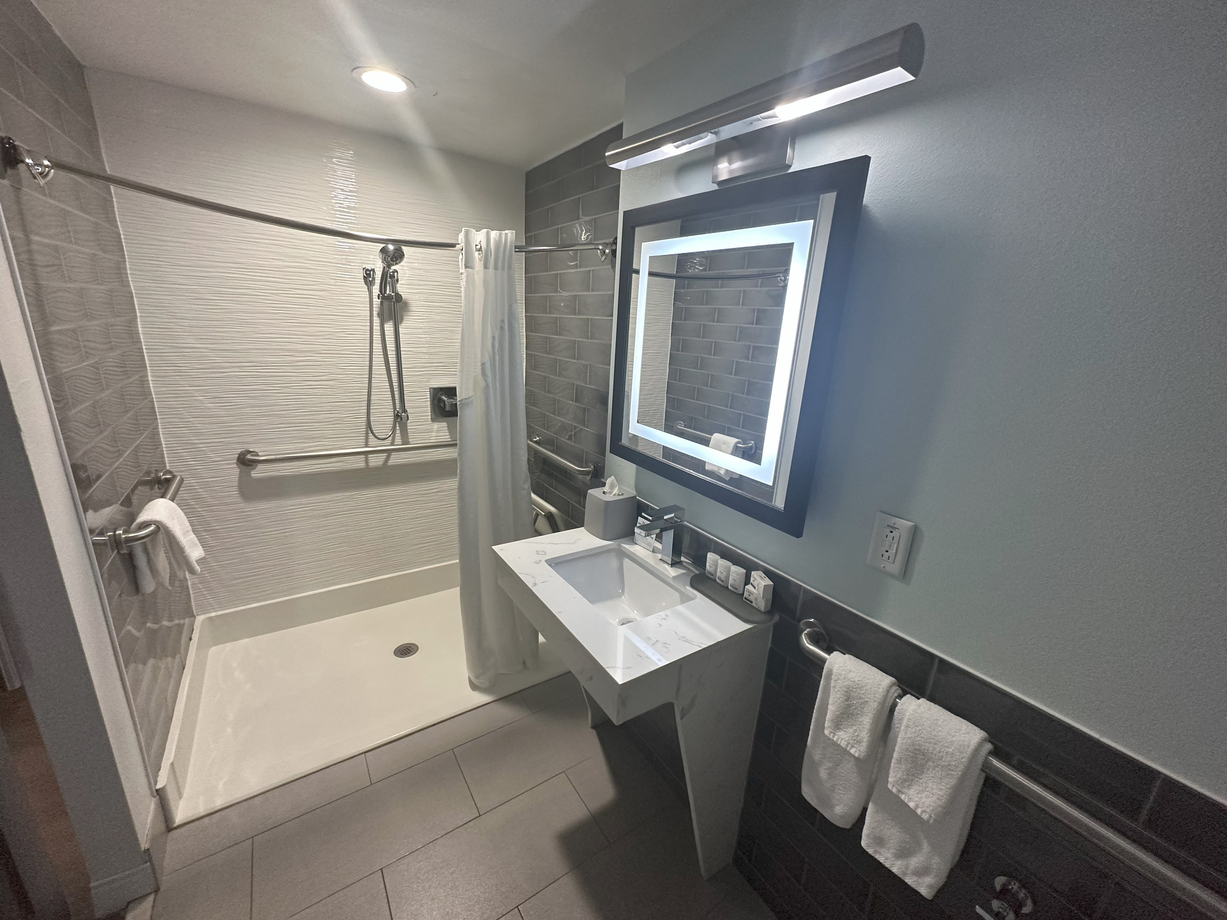 la quinta inn and suites by wyndham dallas downtown