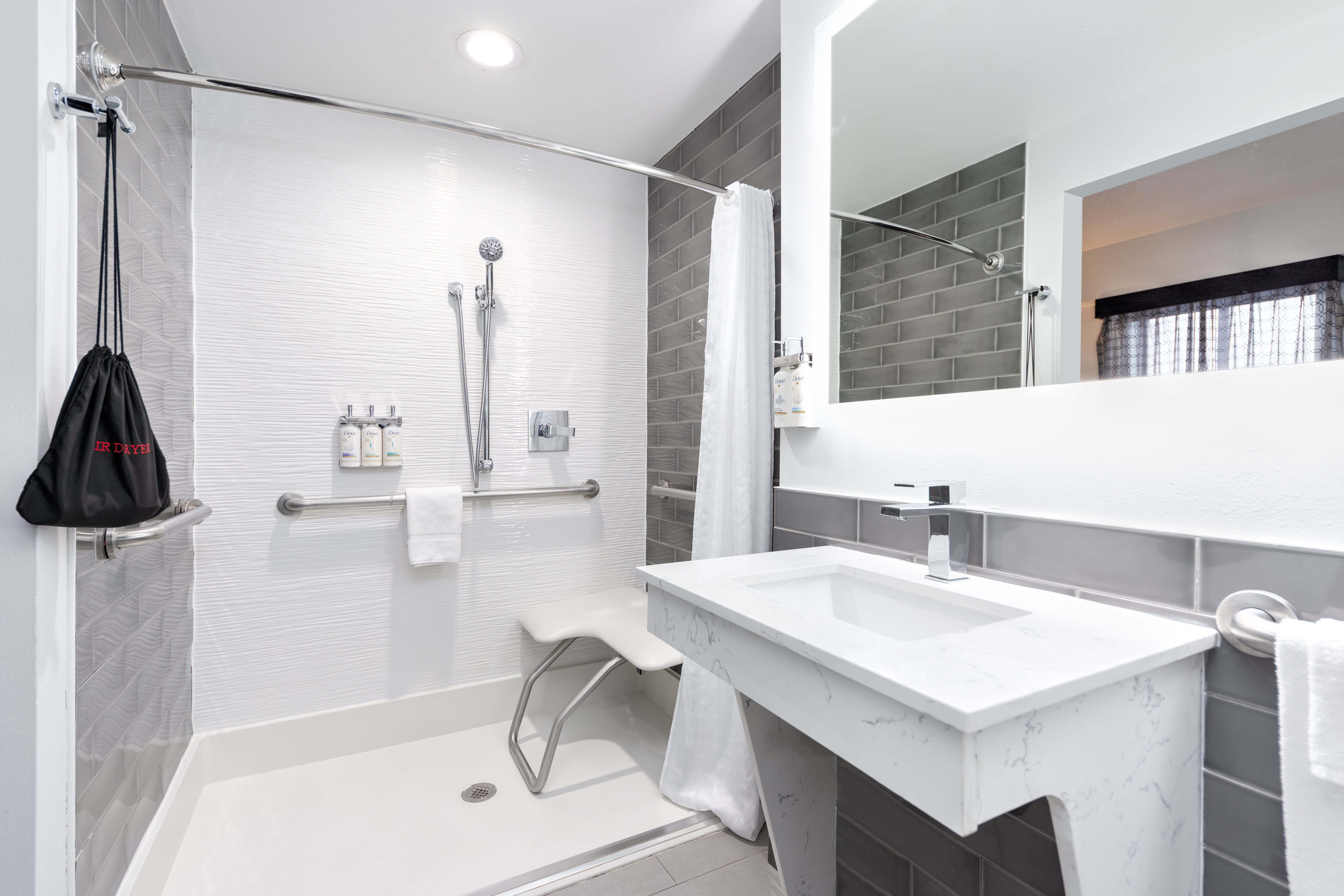 la quinta inn and suites by wyndham dallas downtown
