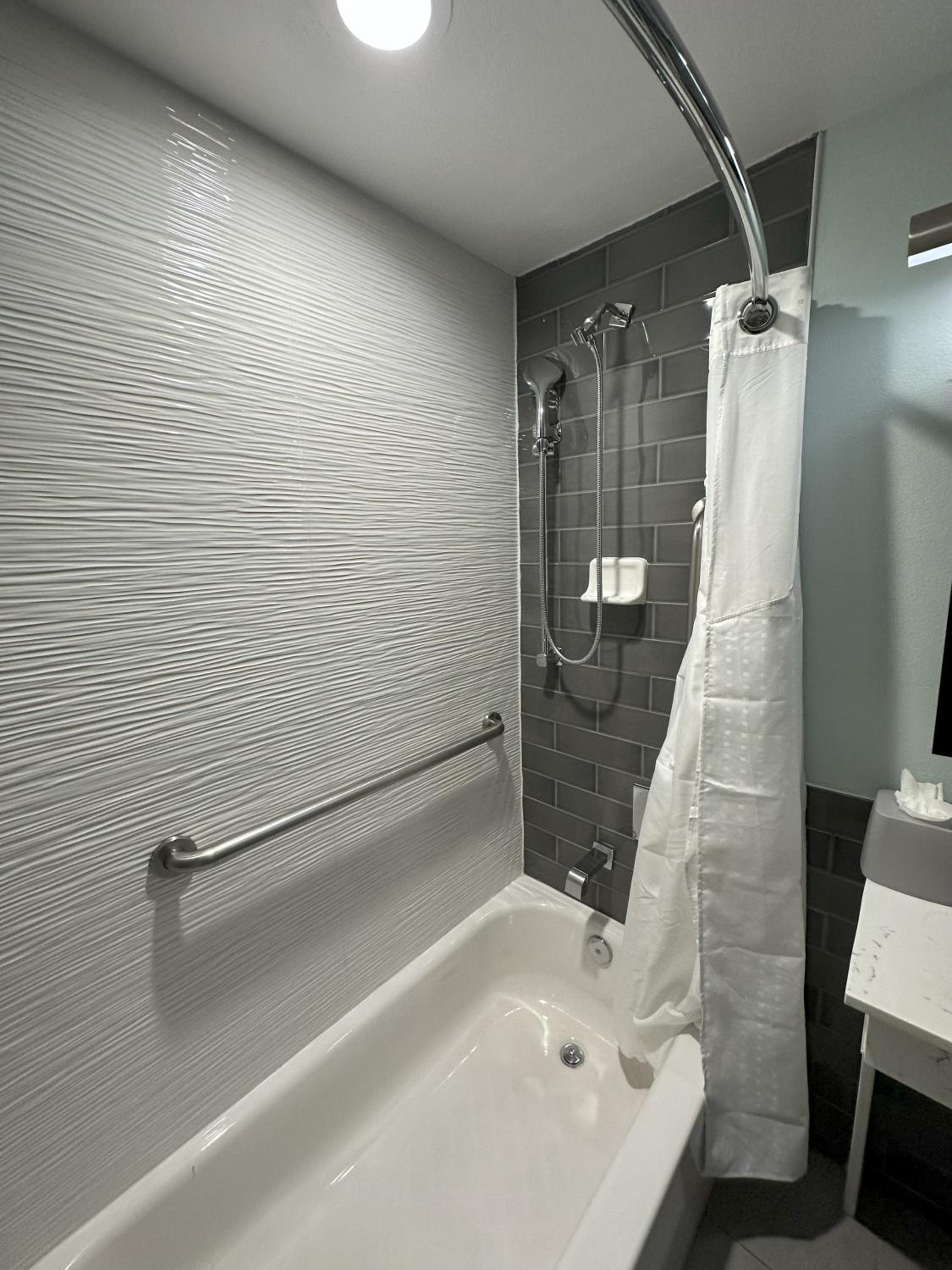 la quinta inn and suites by wyndham dallas downtown