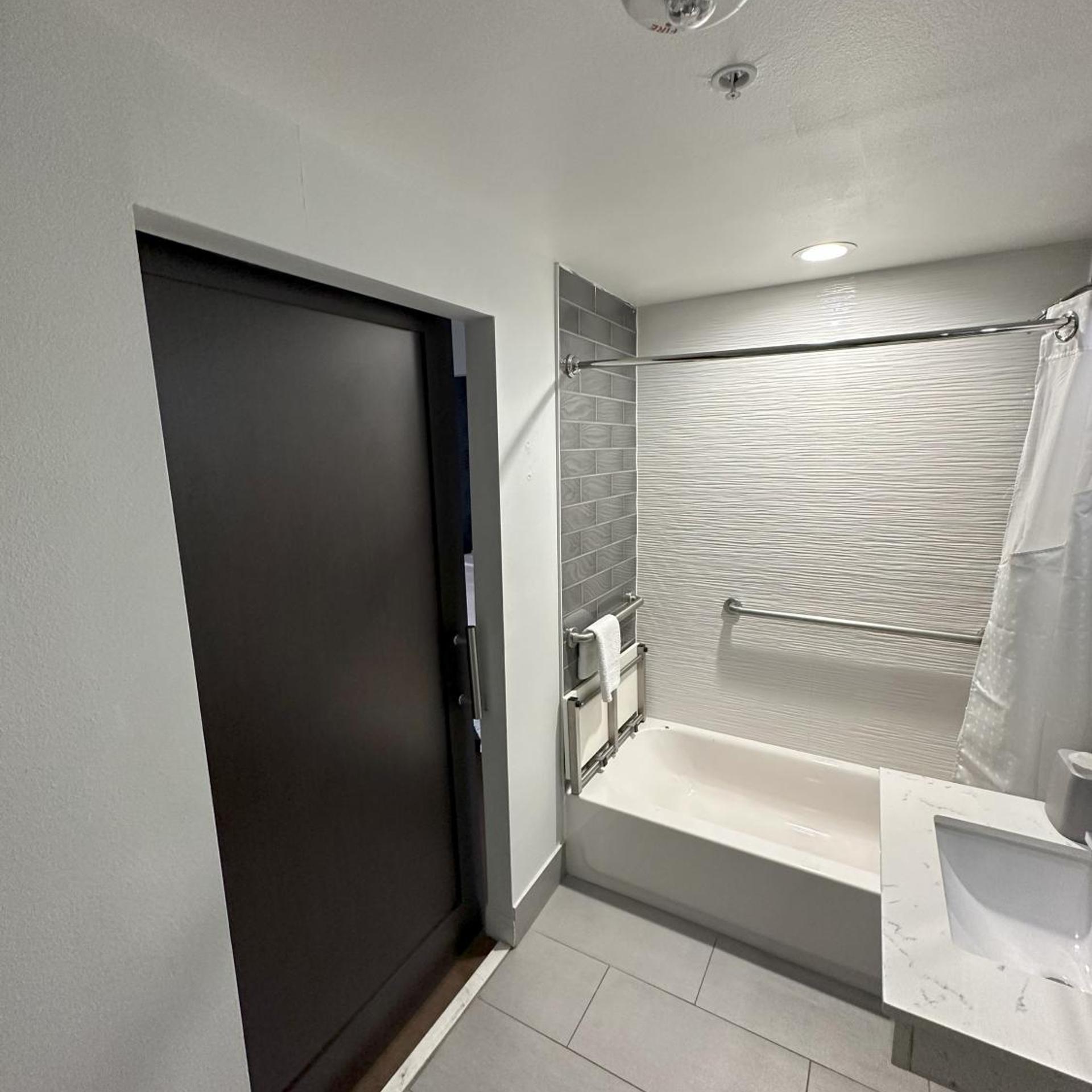 la quinta inn and suites by wyndham dallas downtown