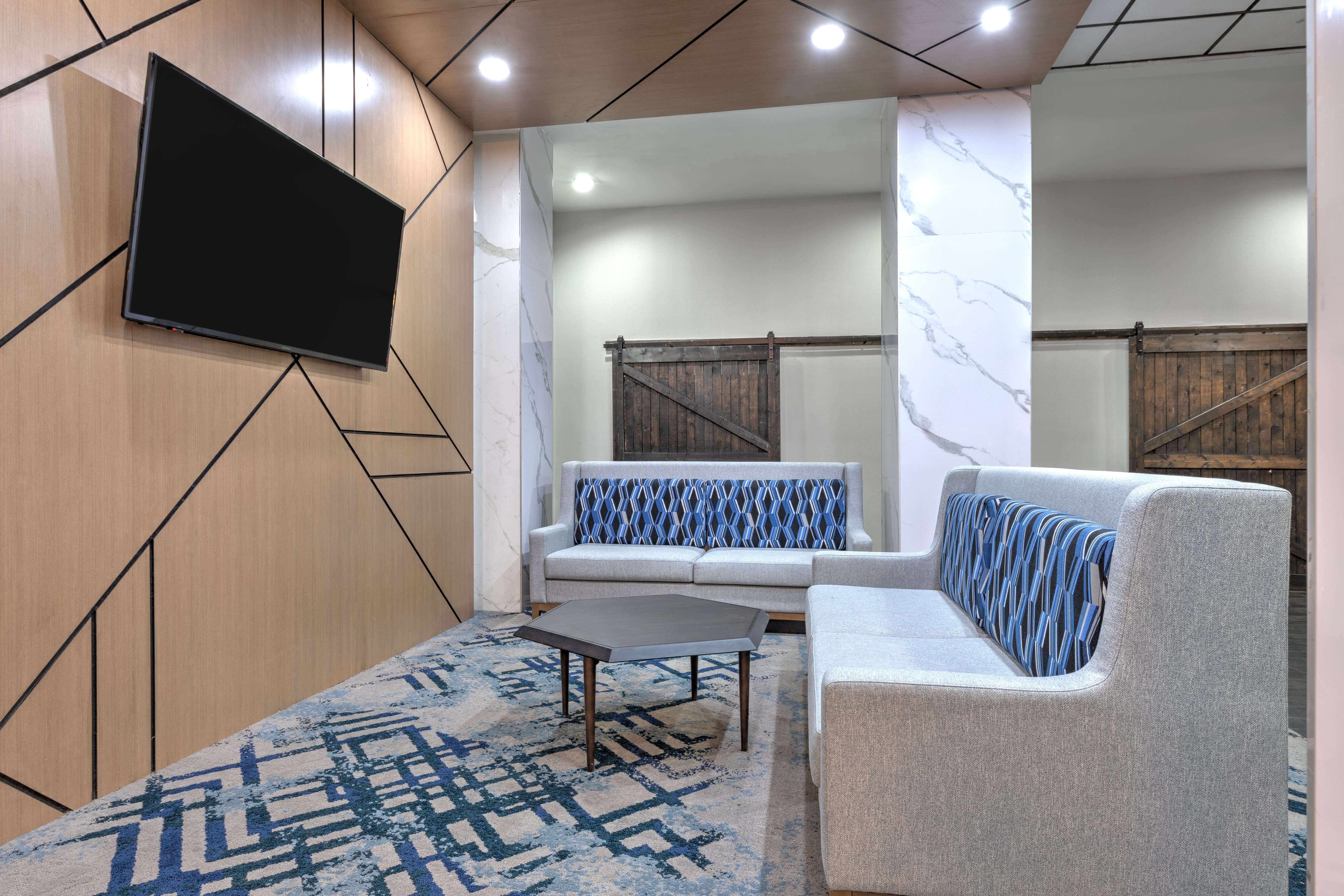 la quinta inn and suites by wyndham dallas downtown