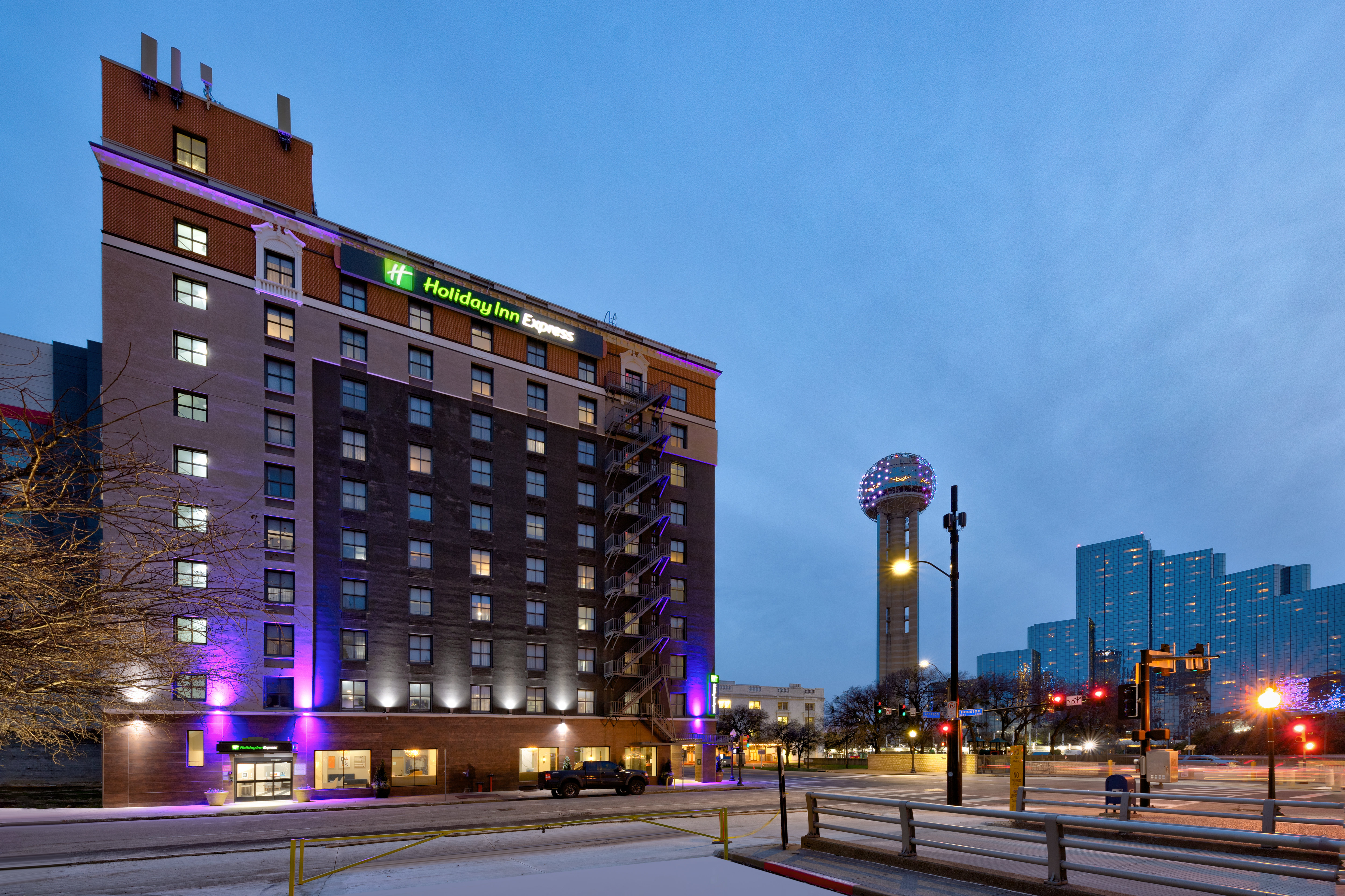 la quinta inn and suites by wyndham dallas downtown