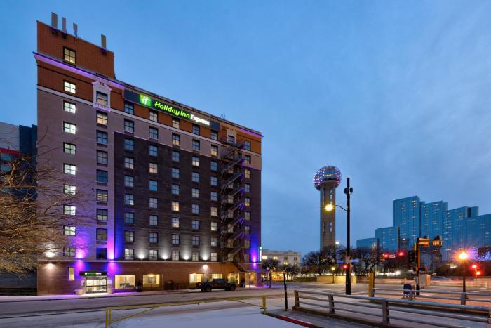 la quinta inn and suites by wyndham dallas downtown