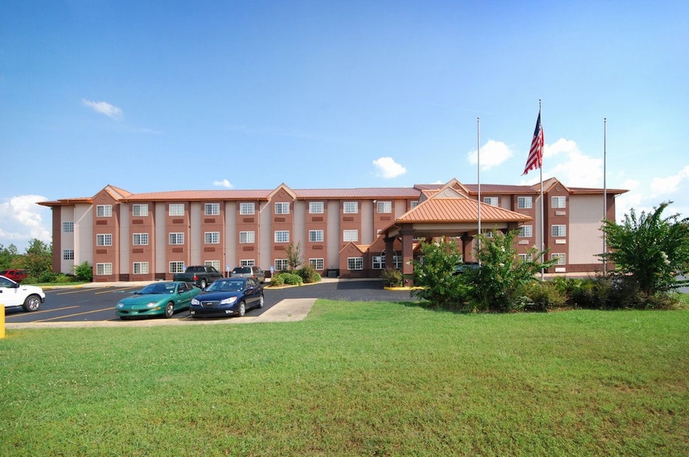 econo lodge inn and suites natchitoches