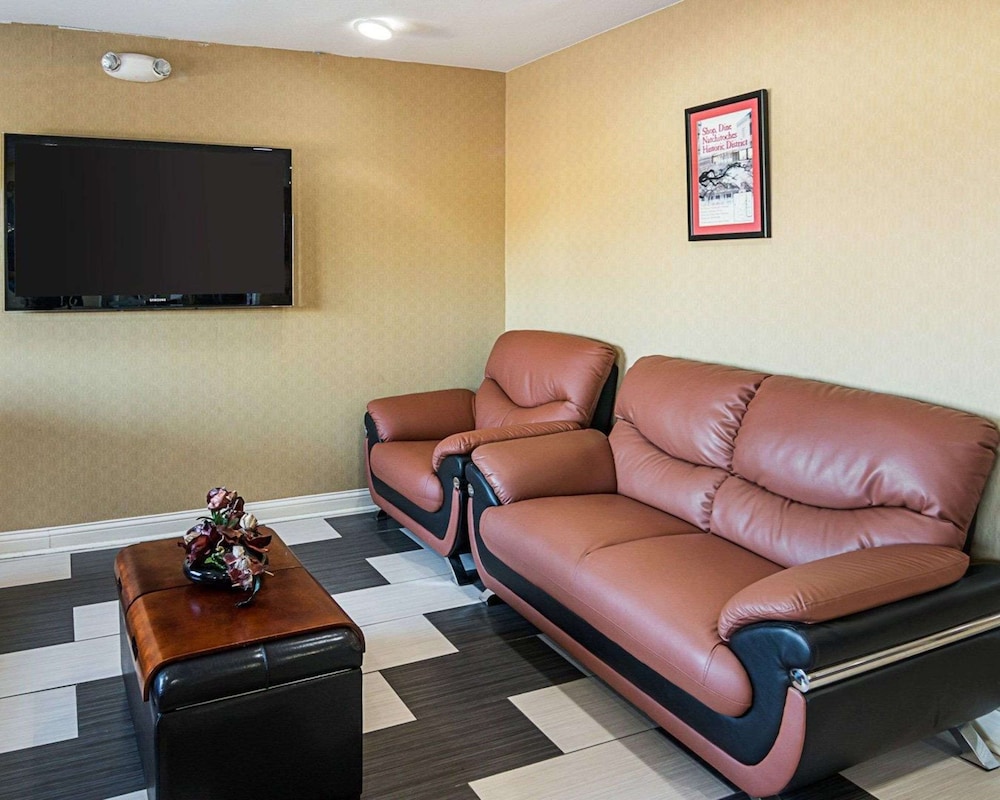 econo lodge inn and suites natchitoches