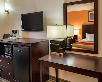 econo lodge inn and suites natchitoches