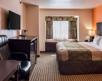 econo lodge inn and suites natchitoches
