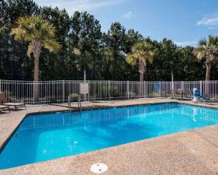 econo lodge inn and suites natchitoches