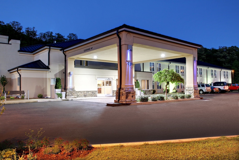 holiday inn express hurricane by ihg