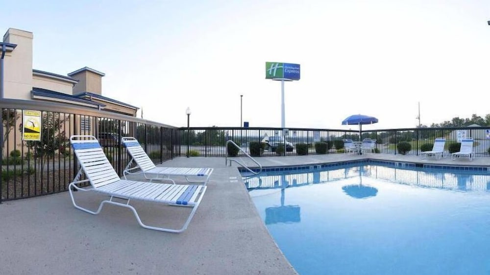 holiday inn express hurricane by ihg