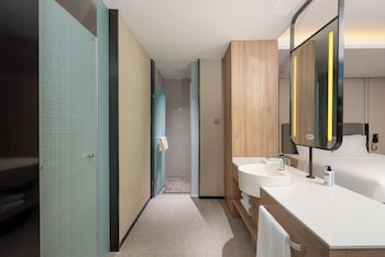 jinjiang inn lingering garden shantang old street suzhou