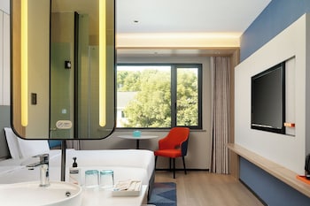 jinjiang inn lingering garden shantang old street suzhou