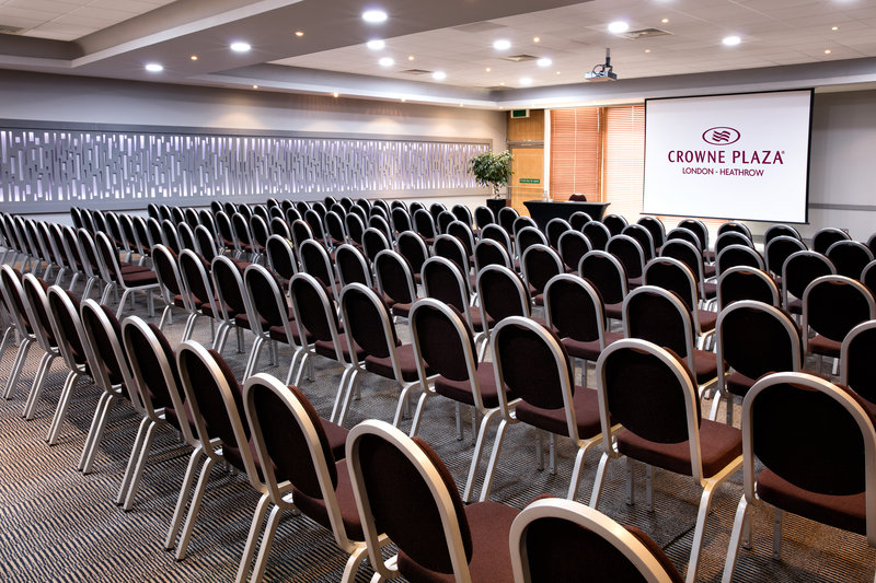 crowne plaza london heathrow