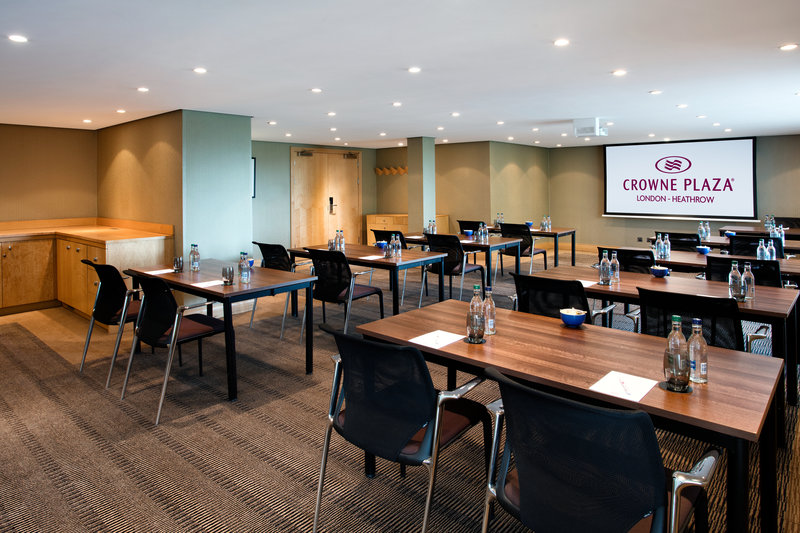 crowne plaza london heathrow