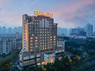 vienna international hotel maoming high speed railway station