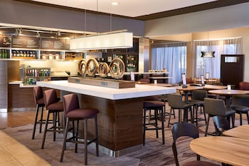 sonesta select miami lakes