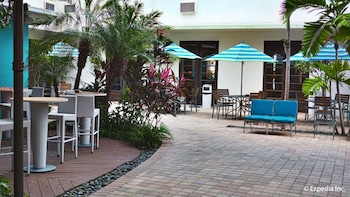 Dorchester Hotel,Miami Beach>>Miami,3 star