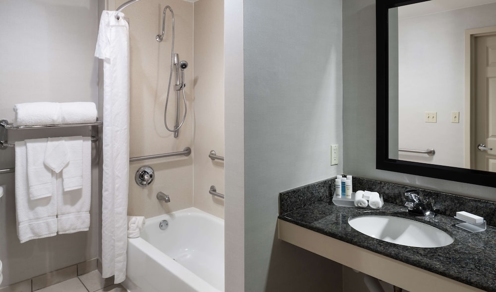 homewood suites by hilton miami airport blue lagoon