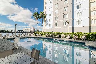 homewood suites by hilton miami airport blue lagoon