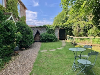 grange farm house