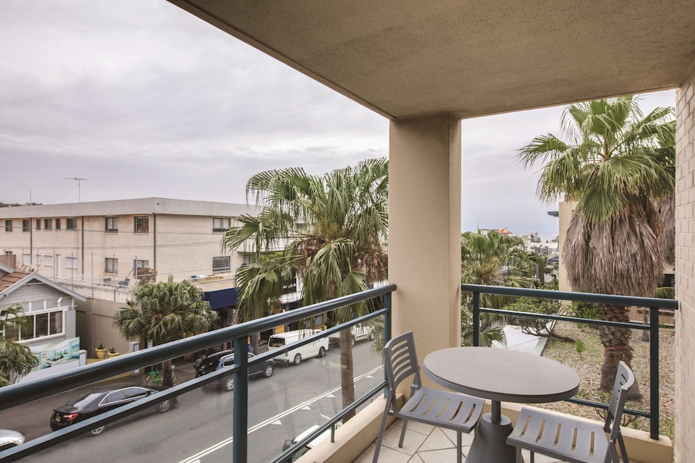 adina apartment hotel coogee sydney
