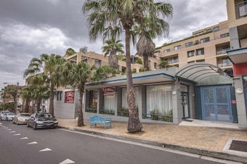 adina apartment hotel coogee sydney
