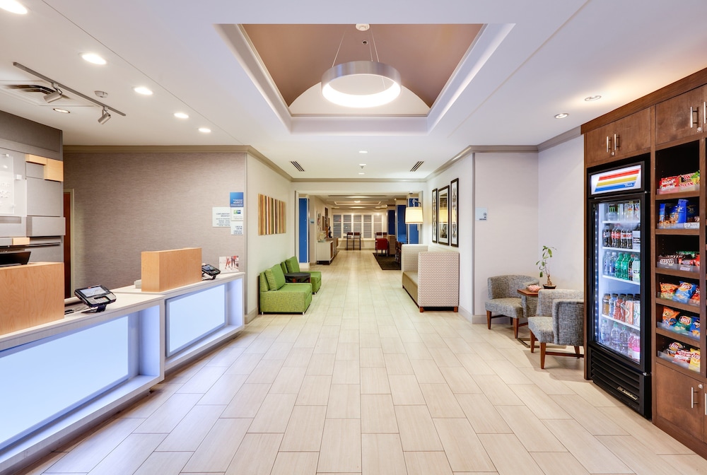 holiday inn express and suites dublin by ihg