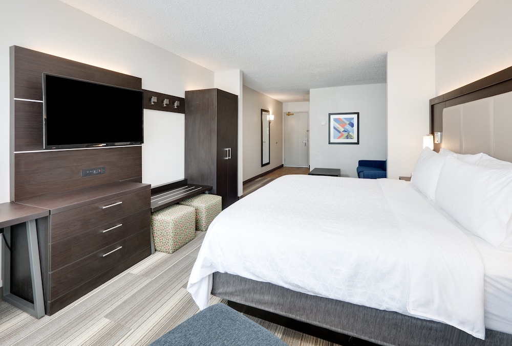 holiday inn express and suites dublin by ihg
